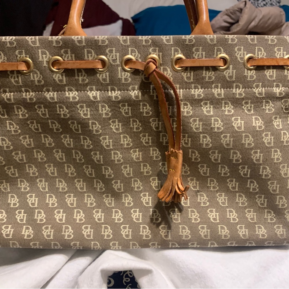 Nice purse - Picture 3 of 3